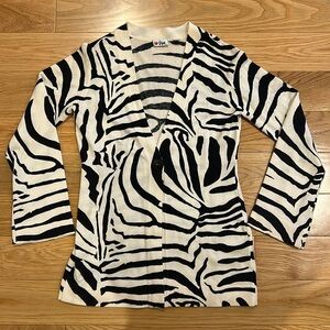 Vera Cashmere Bell-Sleeve Sweater